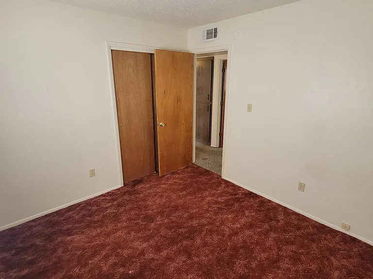 1209 Hilton Pl — Photo 10