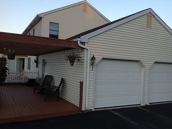 2nd image of 4556 Meadow Dr