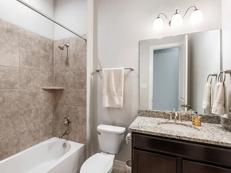 5231 Pickford Grv — Photo 19
