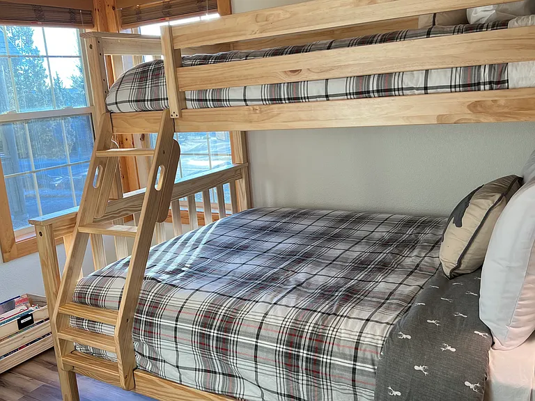Main Level Twin Over Full Bunk Room