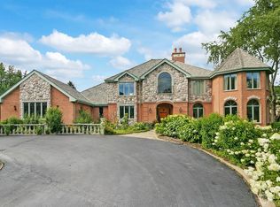 427 Lauder Ln, Inverness, IL 60067