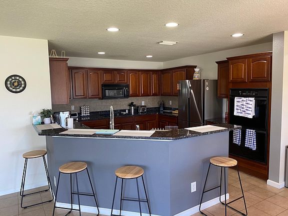 5th image of 132 Boysenberry Ln
