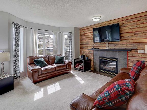 3rd image of 10 E Hidden Ranch Hl NW