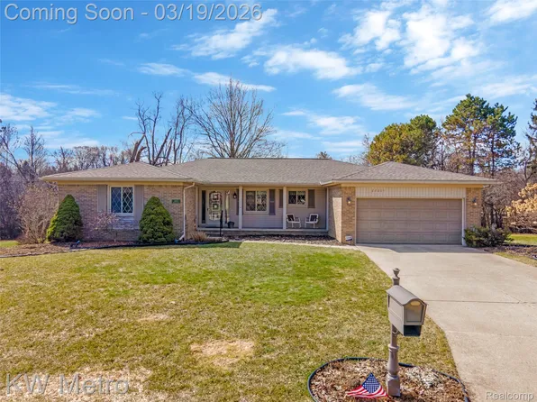 22601 Camille Ct, Farmington Hills, MI 48335
