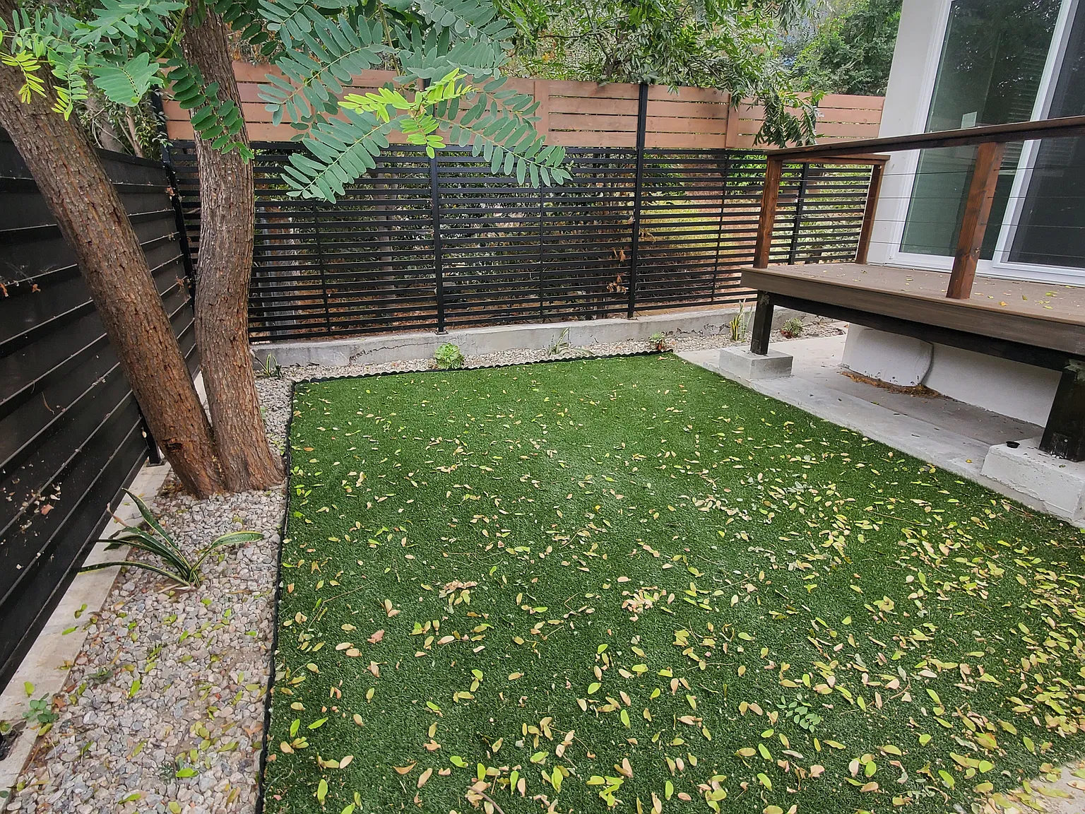 2 bed, 950 sqft, $3,275 — Photo 2