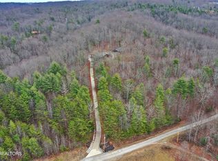 495 Bear Hollow Rd, Oneida, TN 37841