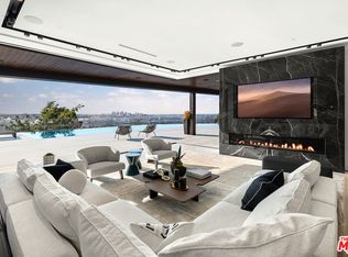 8116 Laurel View Dr, Los Angeles, CA 90069