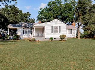 767 Berry Rd, Boiling Springs, SC 29316