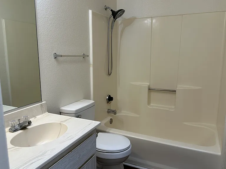 3200 N Corrine Dr #A — Photo 5