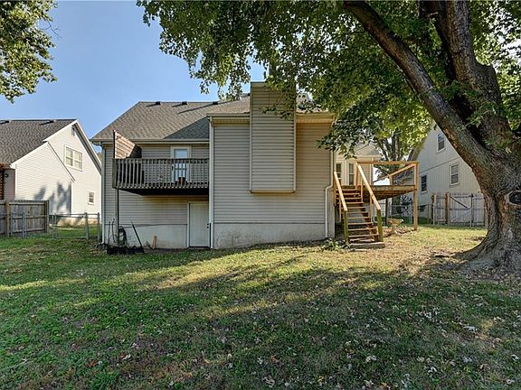 2nd image of 2218 N Salem Dr