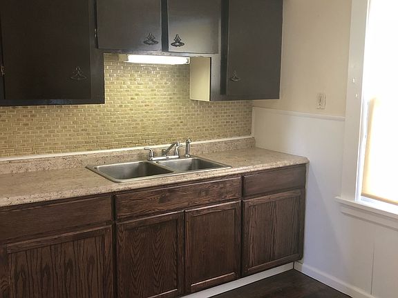2nd image of 11808 Parkhill Ave #1