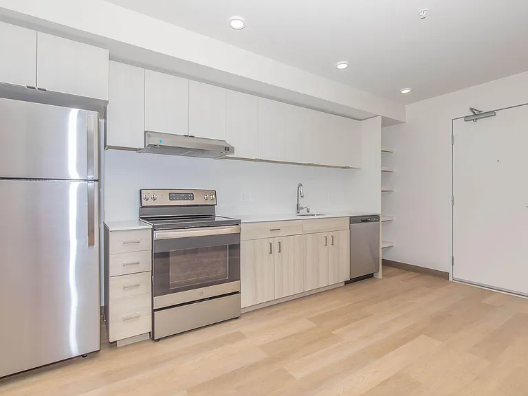 Beacon Pacific Village Apartments — Photo 43
