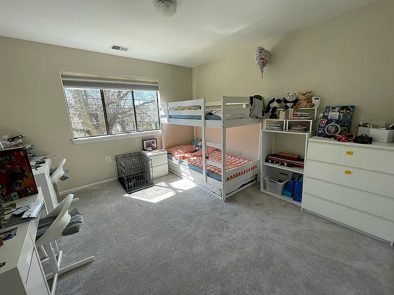 5201 Macarthur Ter NW — Photo 16