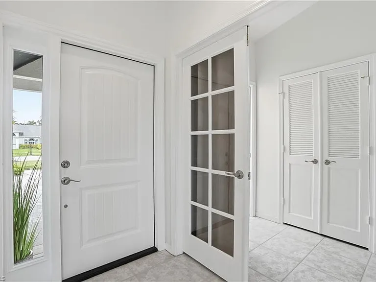 132 Bordeaux Cir — Photo 13