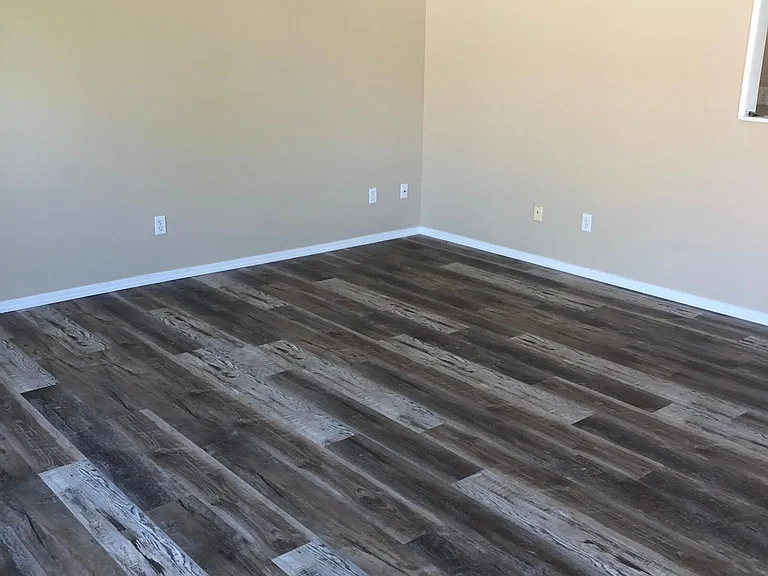 1075 N 14 E — Photo 11