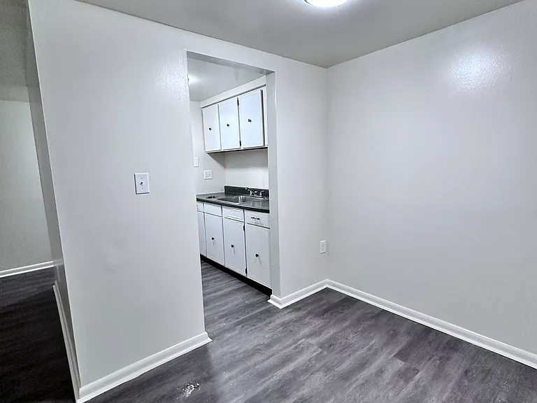 428 Wayne St #D — Photo 3