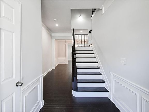 5th image of 123 Barkley Ln