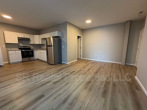 2nd image of 243 S Main St APT 2