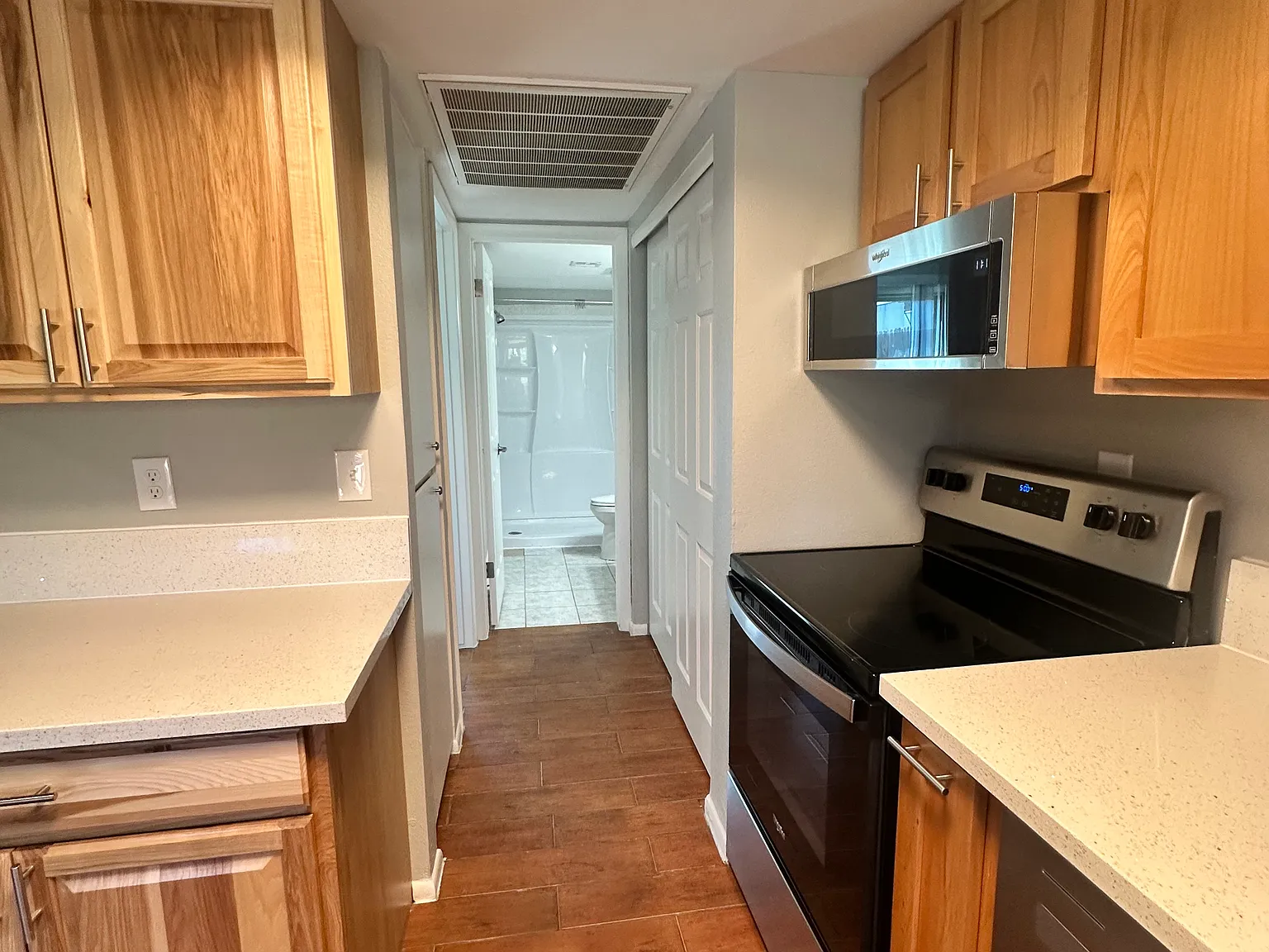 1 bed, 600 sqft, $1,600 — Photo 3