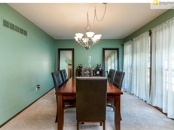 Formal Dining Room/Living Room/Sitting Room