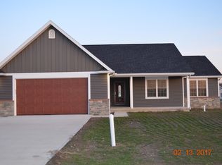 1996 Pine Lake Dr, Lima, OH 45801
