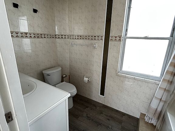 5th image of 96 Crescent Pl