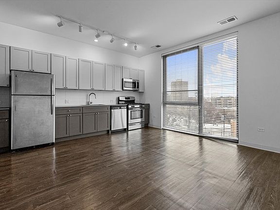 3rd image of 851 W Grand Ave #410