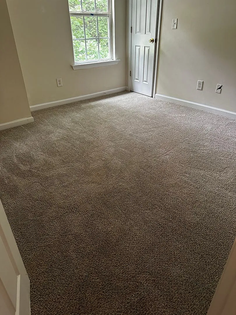4 bedrooms 2.5 baths home in Locust Grove — Photo 4