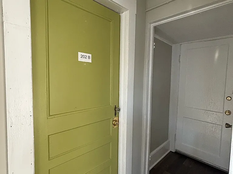202B N Virginia Ave — Photo 3