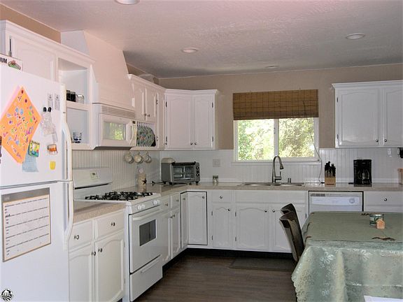 5th image of 13024 Mueller Dr #136