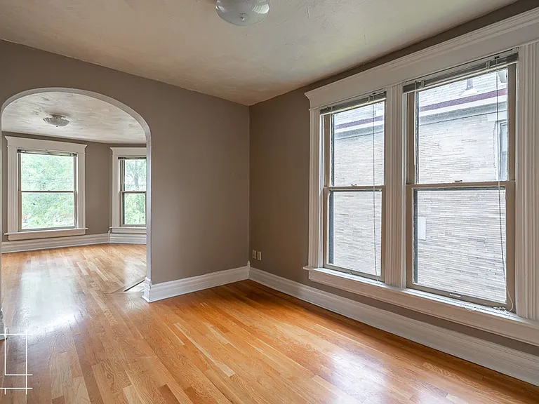 207 W Hubbard Ave — Photo 11