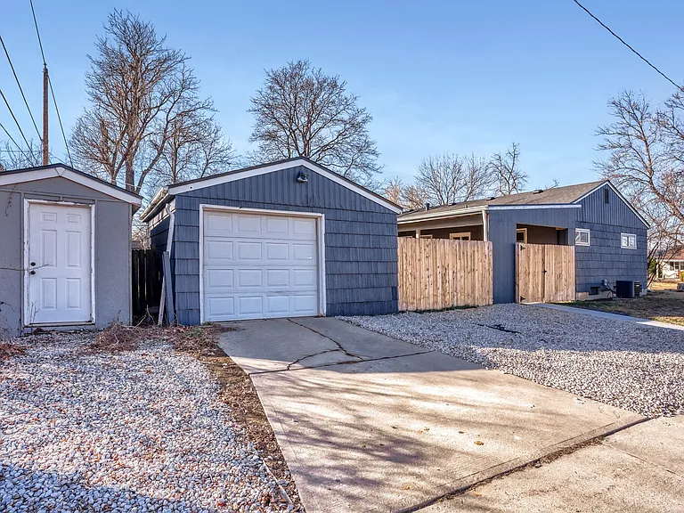 1708 S Eudora St — Photo 2