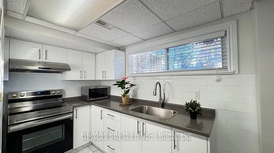 2 bed, $2,300 — Photo 3
