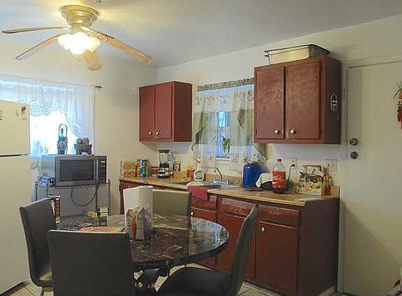 4th image of 7867 Broadway Dr
