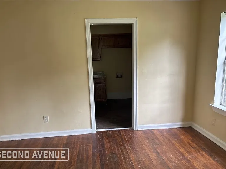 2374 Larose Ave — Photo 8