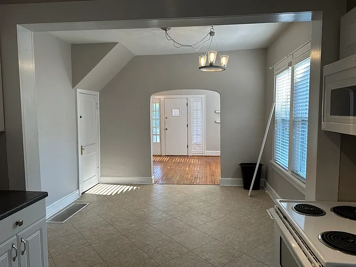 1722 W Woodbine Ave — Photo 11