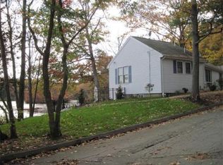 9 Pickerel Rd, Wellesley, MA 02482