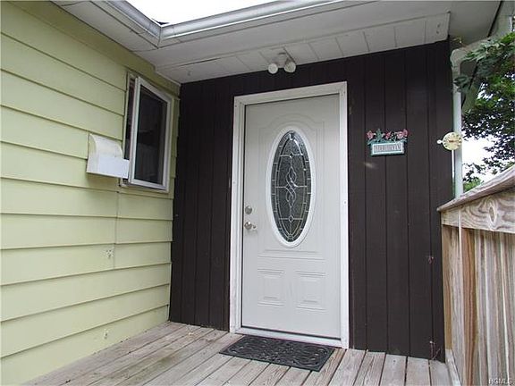 3rd image of 23 Derussey Ln