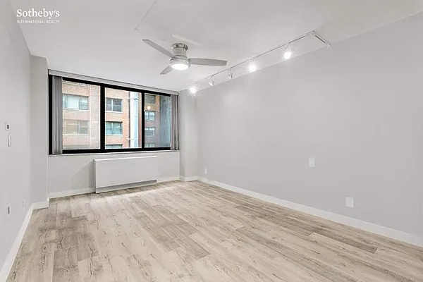 Rented by Sotheby's International Realty | media 6