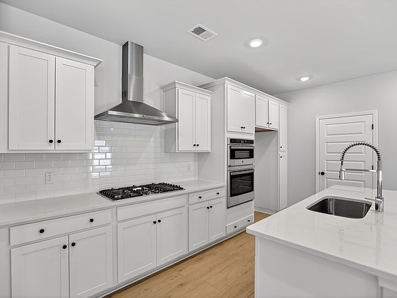 2nd image of 160 Baldric Ct