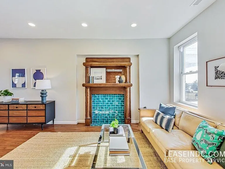 535 Gresham Pl NW — Photo 6