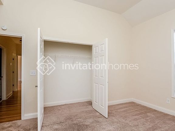 5th image of 1406 New Holland Cir