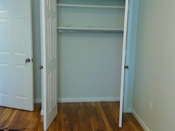 4th image of 869 Jefferson Ave #2