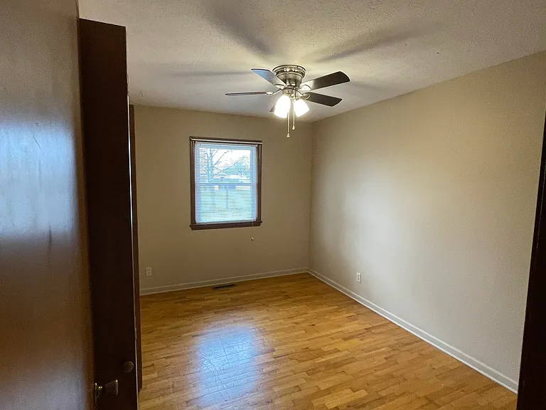 1333 S Ventura Ave — Photo 35