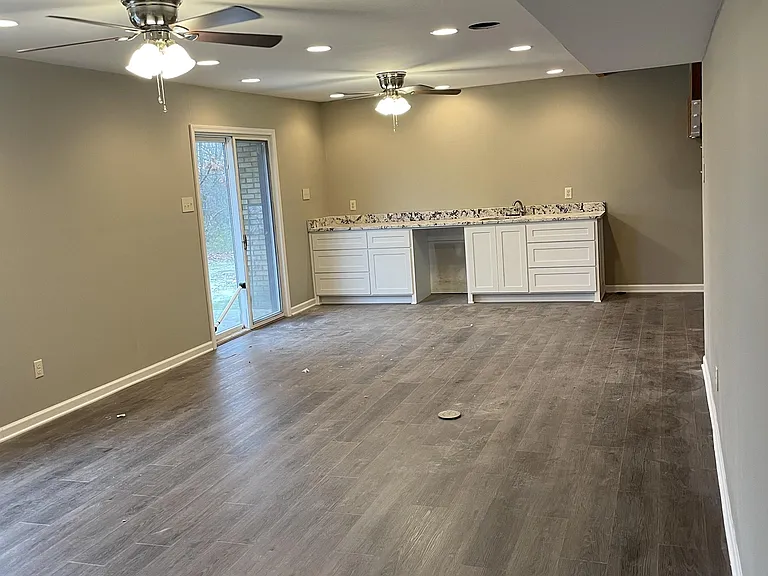 7800 N Hills Blvd #101 — Photo 12