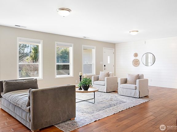 5th image of 3202 McLeod Road