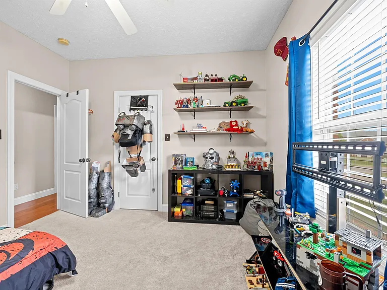 25850 Iron Gate Dr — Photo 36
