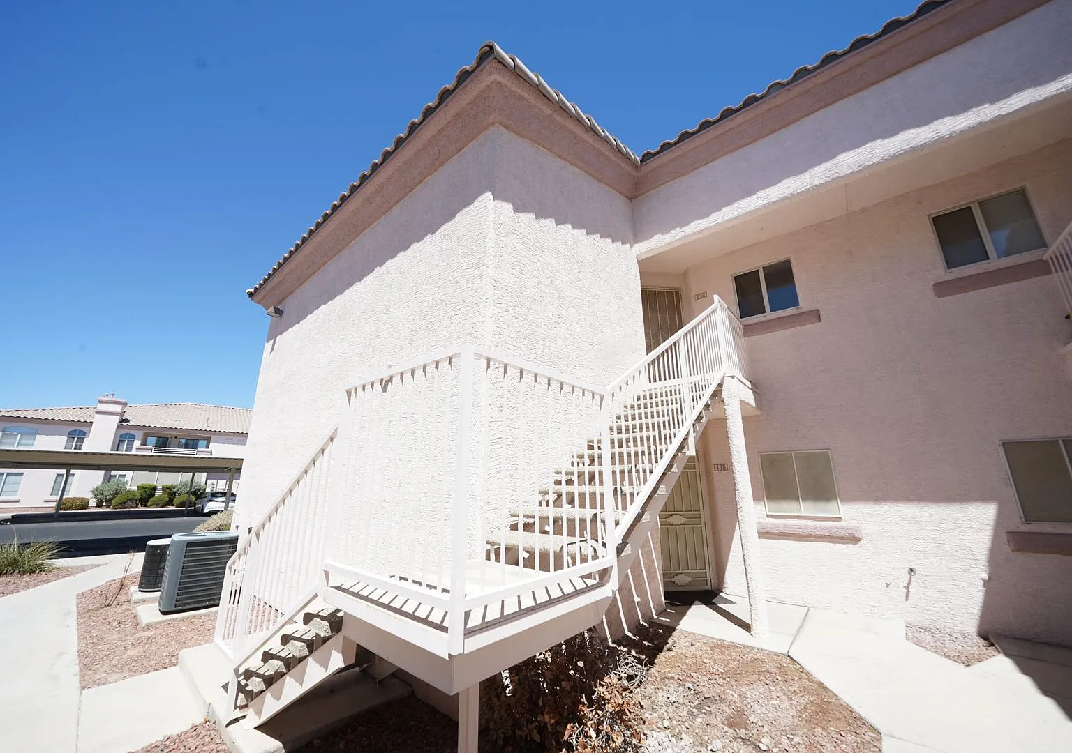 Showings Available Now — Photo 2