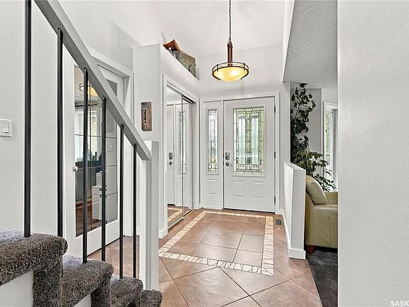 4th image of 334 Mulcaster COURT