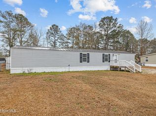 122 Woodland Dr, Swansboro, NC 28584
